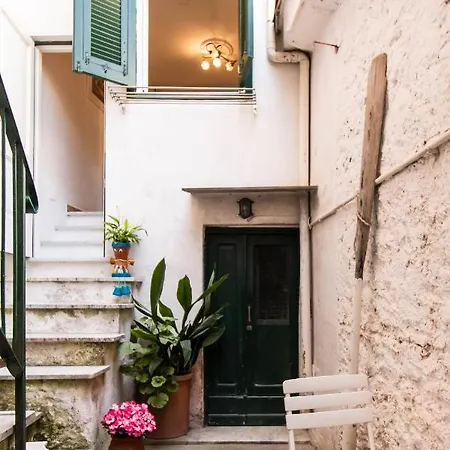 Solemagia In Via Roma * Vernazza