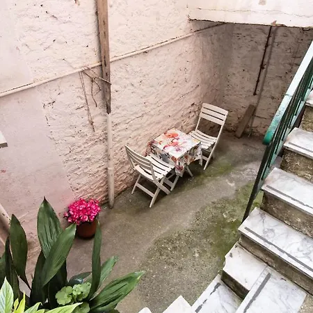 Solemagia In Via Roma Guest house Vernazza